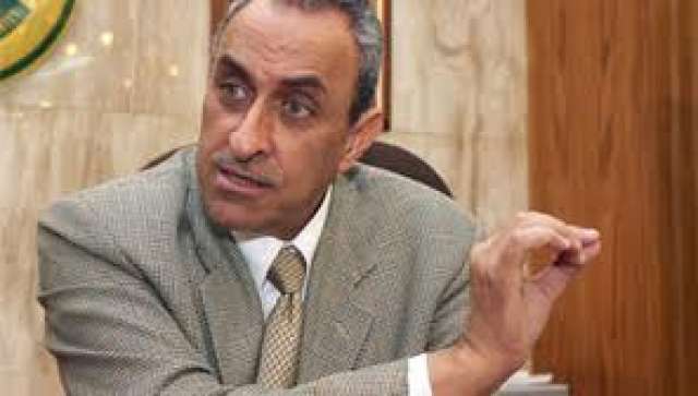 أيمن فريد أبوحديد