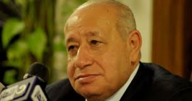 الدكتور محمد أبو شادى وزير التموين والتجارة الداخلية