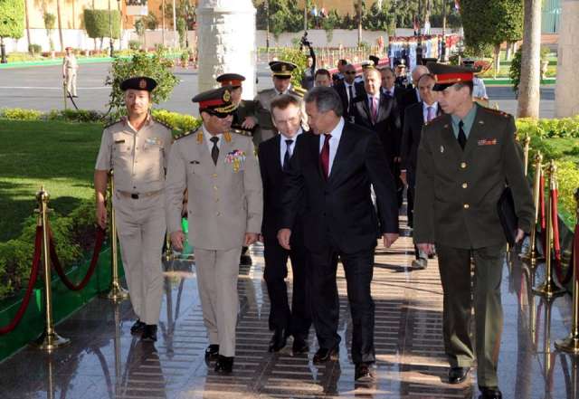 أستمرار الزيارات بين مسئولي مصر و روسيا