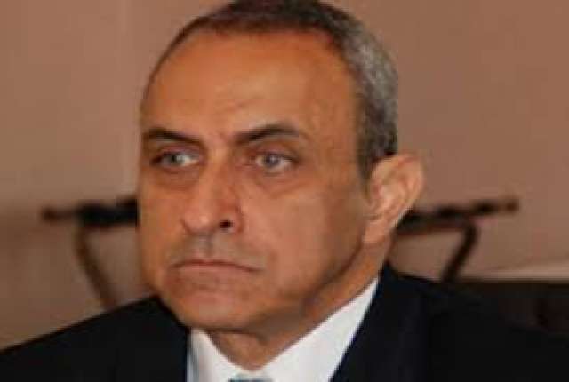 ايمن فريد ابو حديدن