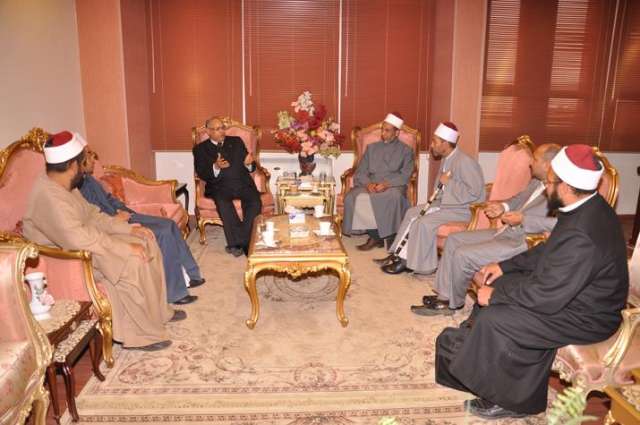 بالصور.. محافظ بنى سويف يلتقى بوفد لنقابة الائمة والدعاة بالمحافظة