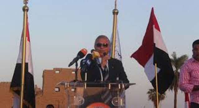 محافظ الاقصر