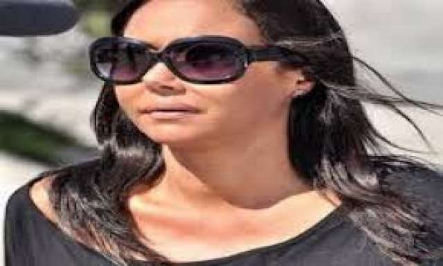 الفنانة نهى العمروسى
