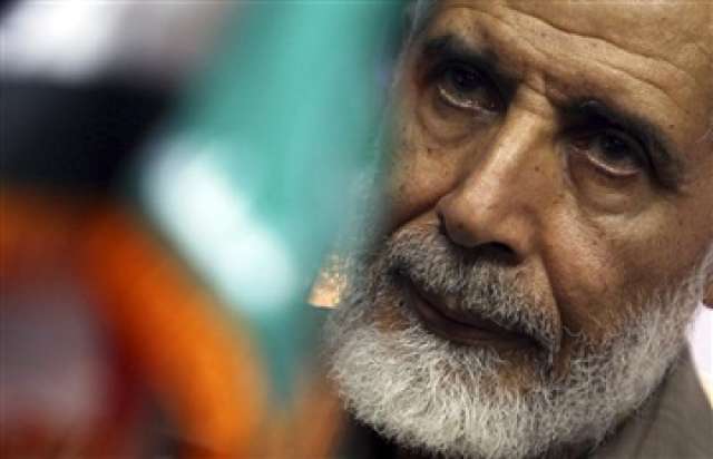 محمود عزت نائب المرشد العام للإخوان الإرهابية الهارب