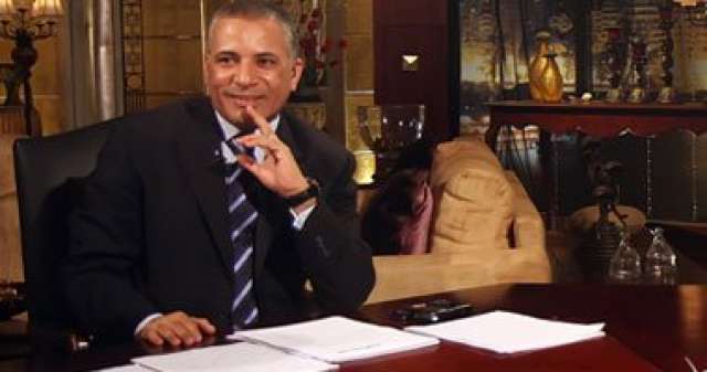 بالفيديو.. أحمد موسى يتلقى رسالة تهديد بالقتل على الهواء