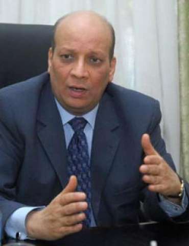 السفير عزالدين فهمى بالجزائر