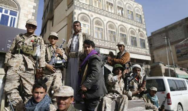 quot;هآرتسquot;: مقتل 22 شخصا نتيجة قصف الحوثيين لأحياء سكنية في عدن