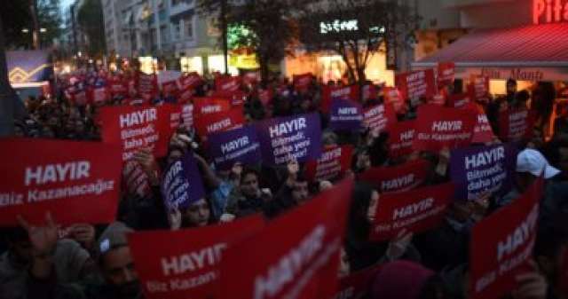 صحيفة تركية: هجوم مسلح على منزل صحفى معارض لنشره تعليقات عن استفتاء تركيا