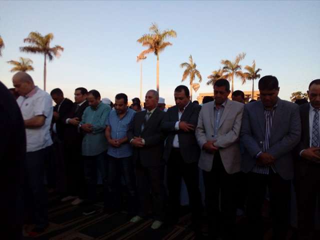 بالصور.. أهالي الأقصر وقياداتها يؤدون صلاة عيد الأضحي بميدان أبو الحجاج