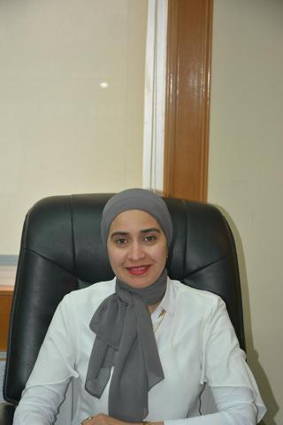 رحاب عزمي – رئيس قطاع الفروع والتجزئة المصرفية