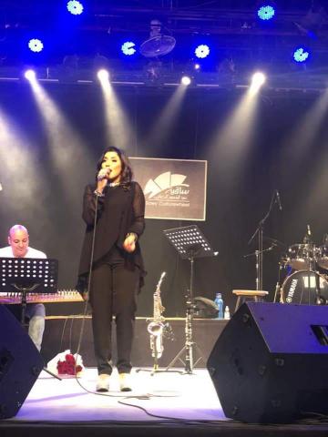 أمينة حسن ترفع شعار كامل العدد في حفلها بساقية الصاوي 