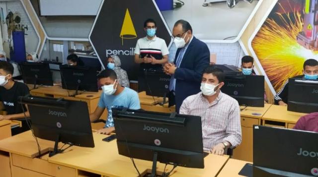 رئيس جامعة بني سويف التكنولوجية يتفقد سير الاختبارات العملية بالكلية المصرية الكورية لتكنولوجيا الصناعة والطاقة.