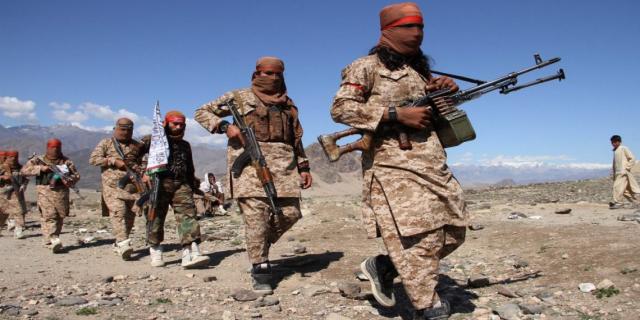فاينانشال تايمز: تقدم طالبان يثير قلق واشنطن