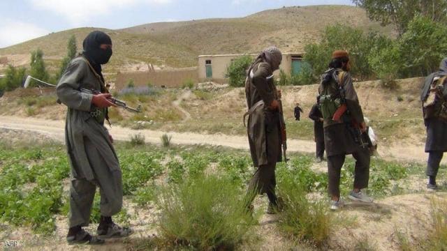 أفغانستان: وزير الدفاع بحكومة غني يعلن طرد ”طالبان” من 3 مناطق في ولاية بغلان