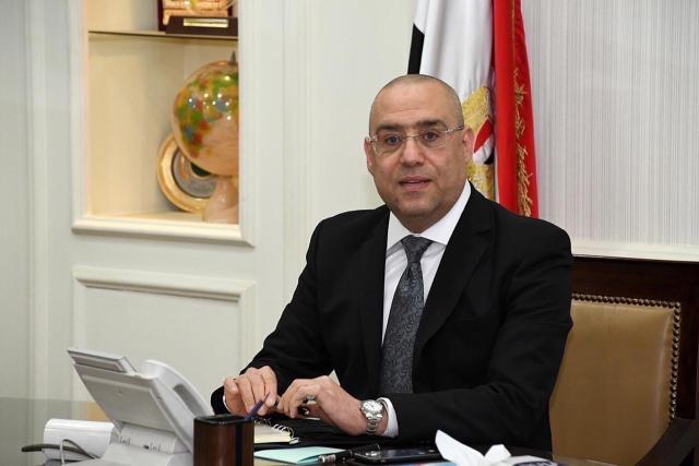 وزير الإسكان يتابع موقف مشروعات القطاعات المختلفة بمدينة العبور الجديدة خلال 2021