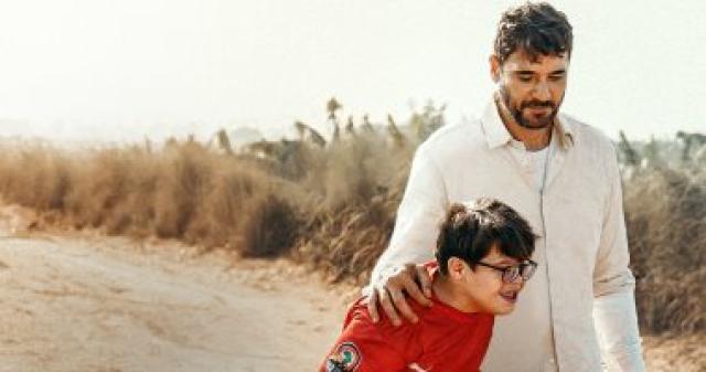 أحمد عز وآسر ياسين يقدمان سلسلة أفلام قصيرة ”فى الحب .. والحياة”