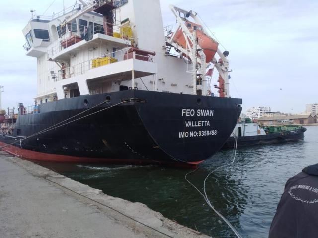 ”اقتصادية قناة السويس” تفريغ 3475 طن رخام وتداول 18 سفينه بموانئ بورسعيد