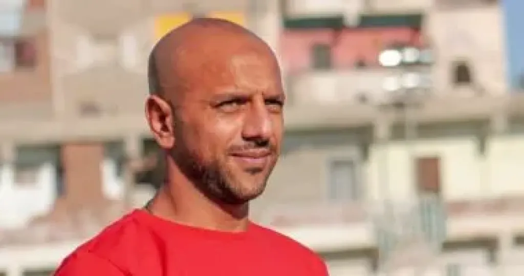 معتز إينو يزيح الستار لـ”النهار” على اسم مدرب يهدد قطبي الكرة المصرية.. تفاصيل