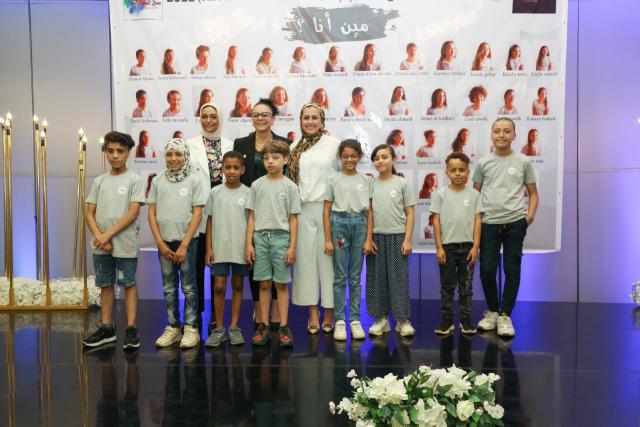 أبطال مؤسسة أهل مصر للتنمية يشاركون بلوحاتهم في معرض لرسومات الأطفال