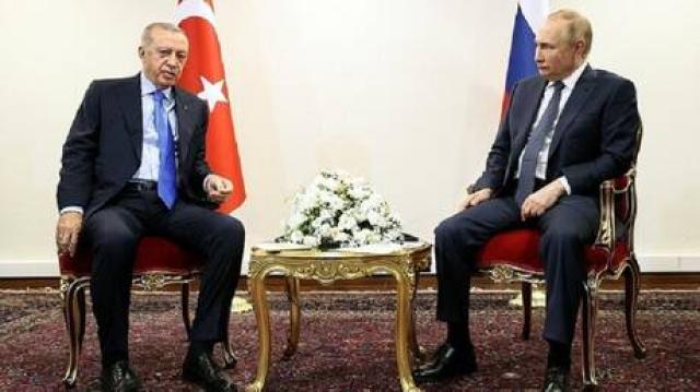 أردوغان: اقترحت على بوتين عقد لقاء مع زيلينسكي بتركيا لحل الأزمة الأوكرانية