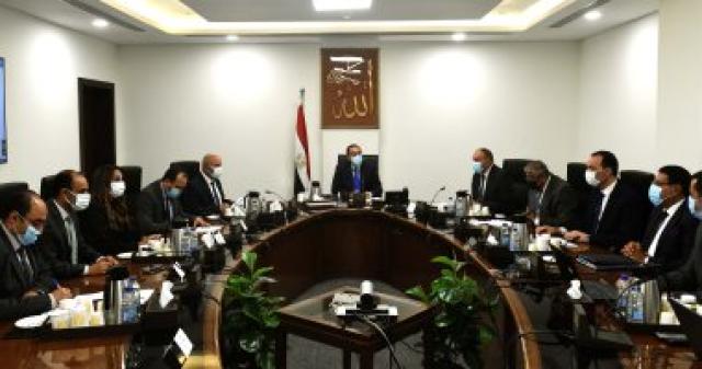 رئيس الوزراء يُتابع إجراءات زيادة التعاون البحري بين مصر ودولتي تونس والجزائر