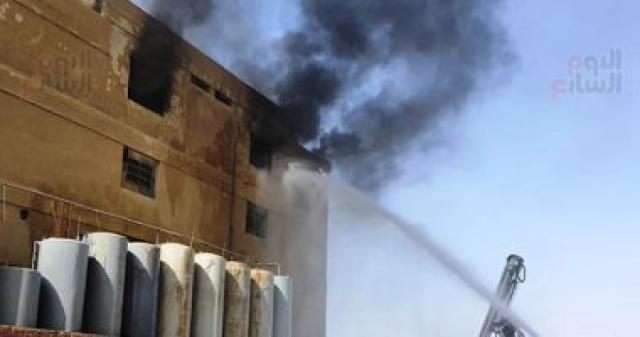نشوب حريق داخل مصنع لحوم بالعاشر من رمضان والدفع بـ 4 سيارات إطفاء