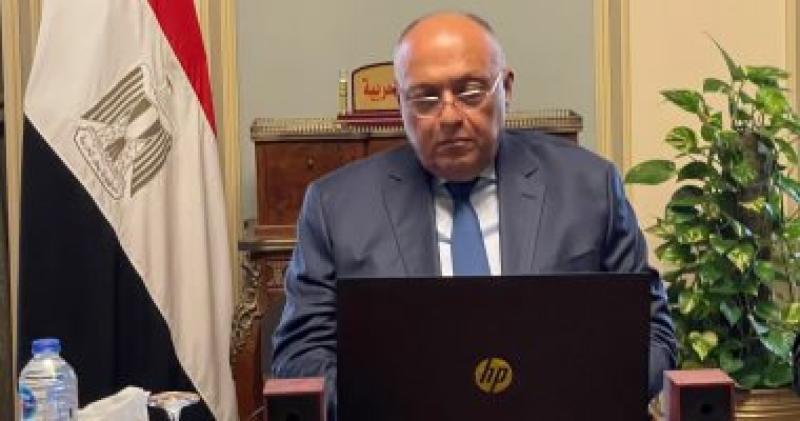 وزير الخارجية يصدر قرارا بتعيين السفير أحمد أبو زيد متحدثا رسميا باسم الوزارة