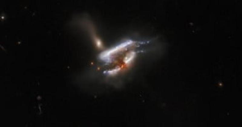 تلسكوب هابل يكتشف درعا واقية حول مجرتين قزمتين بالقرب من درب التبانة