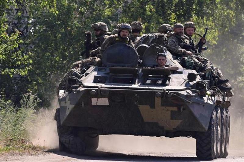القوات الأوكرانية تسيطر على المزيد من الأراضي في جنوب البلاد المتنازع عليه