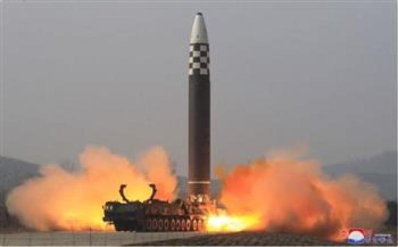 انتقادات دولية عقب إطلاق صاروخ باليستي كوري شمالي فوق اليابان