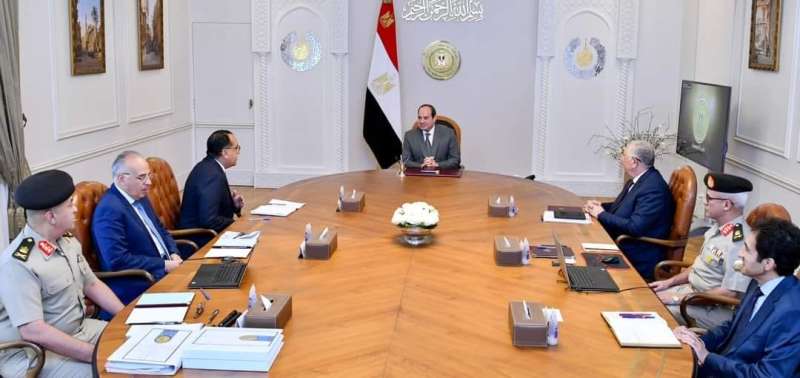 الرئيس عبد الفتاح السيسي يتابع جهود إدارة الموارد المائية على مستوي الدولة”