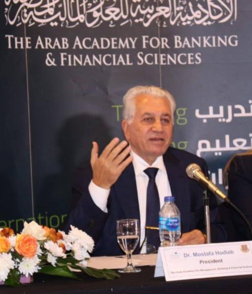 رئيس العربية للعلوم المالية والمصرفية: وثيقة ملكية الدولة تعزز مشاركة القطاع الخاص وترفع معدلات النمو