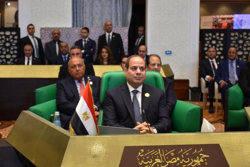 السيسي يدعو القادة العرب في قمة الجزائر للمشاركة بقمة شرم الشيخ للمناخ