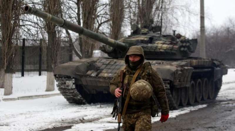 اوكرانيا تعزز وتحشد قواتها العسكرية في اتجاه زابوروجيه