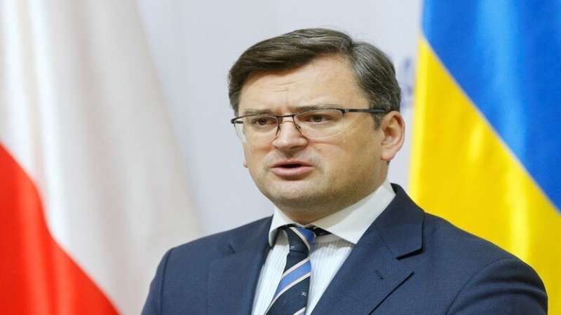 وزير الخارجية الأوكراني  يدعو لرد صارم على سقوط صواريخ في بولندا