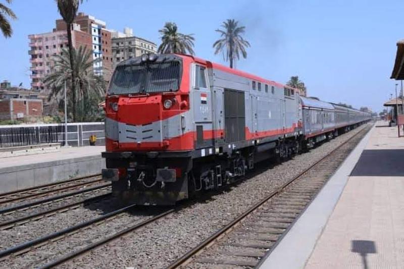 ننشر مواعيد القطارات المكيفة والروسى على خط ”أسوان - القاهرة”