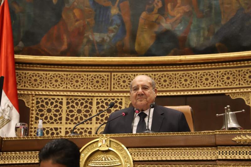 عبد الرازق يفتتح الجلسة العامه للشيوخ لإستكمال مناقشة قانون التصالح في مخالفات البناء