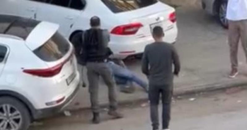قوات الاحتلال الإسرائيلى تقتل شابا فلسطينيا بالرصاص فى بلدة حوارة