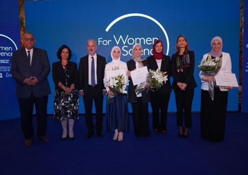 تفاصيل حصول 3 باحثات مصريات على زمالة برنامج لوريال – يونيسكو من أجل المرأة في العالم