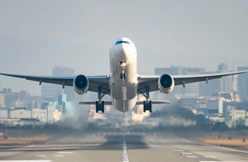 توقعات بارتفاع أسعار تذاكر الطيران على مسارات رئيسية بنحو 25% في 2023