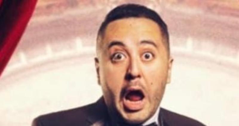 عمرو عبدالعزيز يروى تفاصيل بدايته عن طريق مسرح الكلية