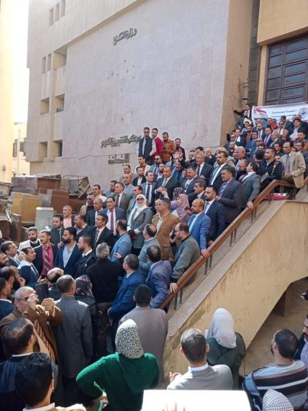 «محامين المنوفية» تنظم وقفة احتجاجية أمام محكمة شبين الكوم رفضا للفاتورة الإلكترونية