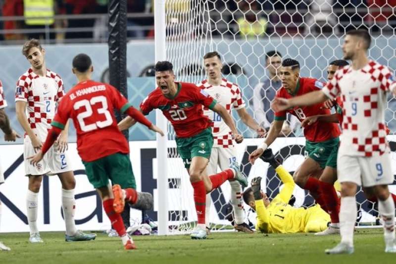 أشرف داري يسجل هدف التعادل للمغرب أمام كرواتيا في كأس العالم 2022