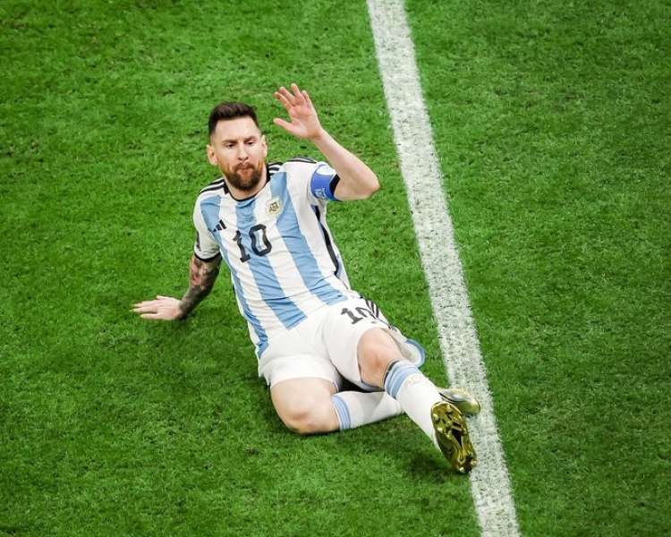 ميسي يسجل الهدف الأول للأرجنتين أمام فرنسا في نهائي كأس العالم 2022