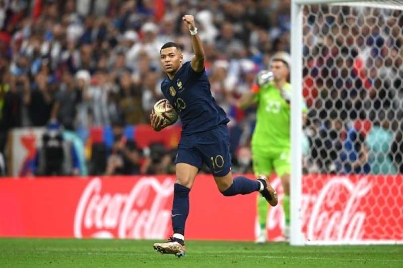 مبابي يسجل الهدف الأول لفرنسا أمام الأرجنتين في نهائي كأس العالم 2022
