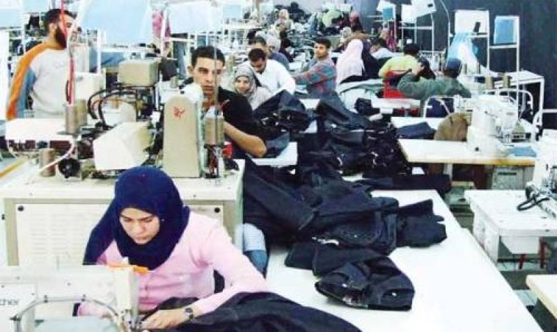 صناعة الملابس توقع برتوكول تعاون مع مؤسسة التمويل الدولية