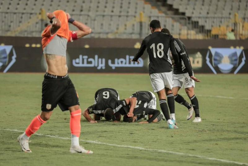 محمد شريف يسجل هدف الفوز للأهلي في الوقت القاتل أمام فاركو  بالدوري