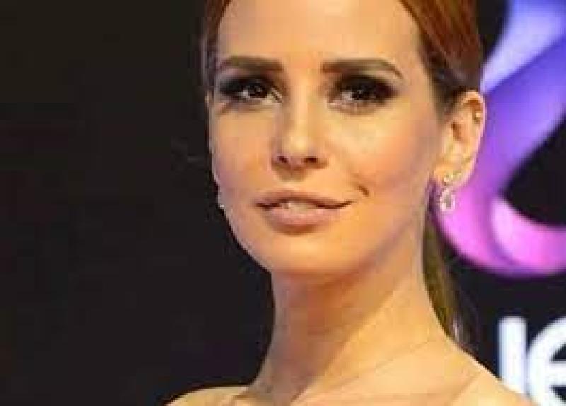 إيمان العاصى تحتفل بأجواء الكريسماس من منزلها عبر الانستجرام
