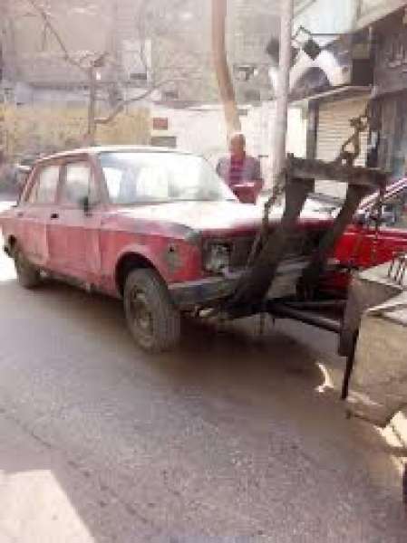 سيارات متروكة ومتهالكة