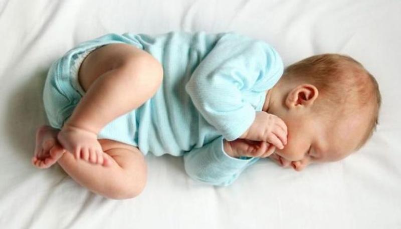 نصائح هامة لحماية الرضيع من خطر الموت المفاجىء